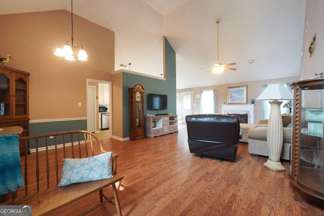 164 Lakepointe Court, Stockbridge, GA 30281