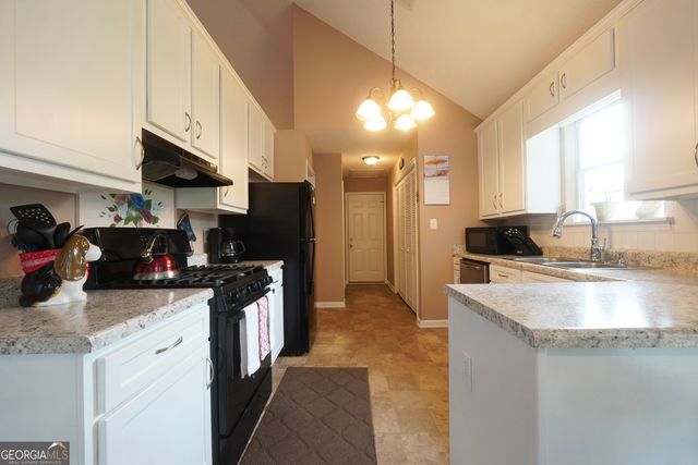 164 Lakepointe Court, Stockbridge, GA 30281
