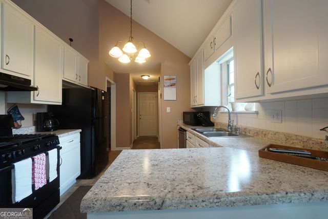 164 Lakepointe Court, Stockbridge, GA 30281