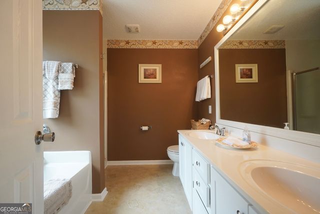 164 Lakepointe Court, Stockbridge, GA 30281