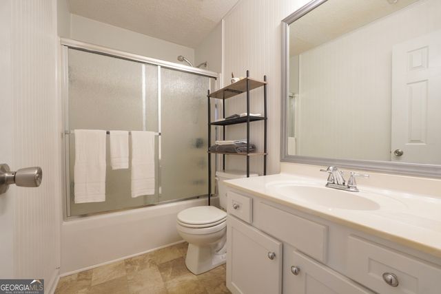 164 Lakepointe Court, Stockbridge, GA 30281