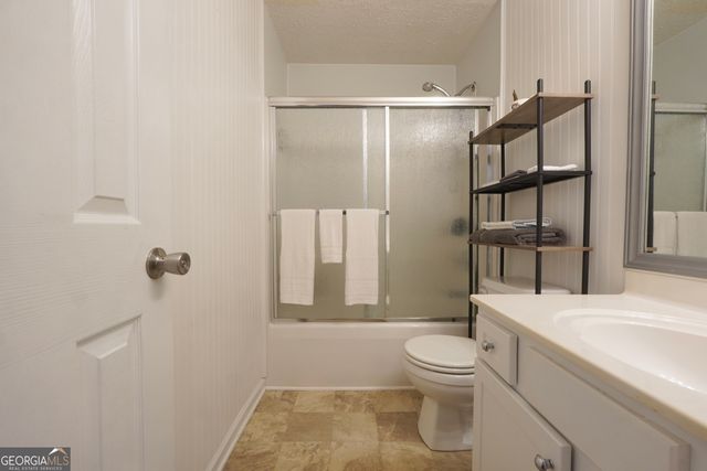 164 Lakepointe Court, Stockbridge, GA 30281