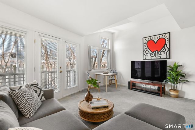 3250 Fairfield Avenue APT 302, Bridgeport, CT 06605