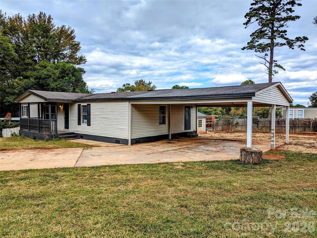 7329 Twillingate Drive, Charlotte, NC 28215