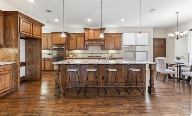 4664 Maverick Way, Carrollton, TX 75010
