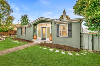 811 Iowa Street, Ashland, OR 97520