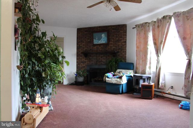 775 CORNER RD, Cabins, WV 26855