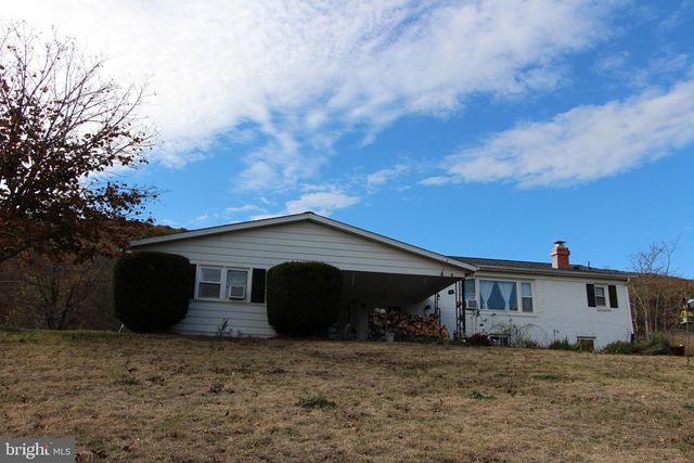 775 CORNER RD, Cabins, WV 26855