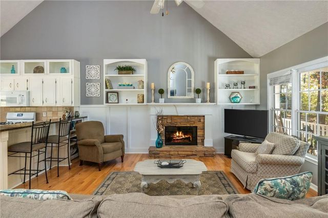 203 Brookhaven Place, Canton, GA 30114