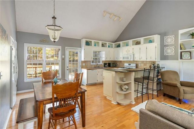 203 Brookhaven Place, Canton, GA 30114