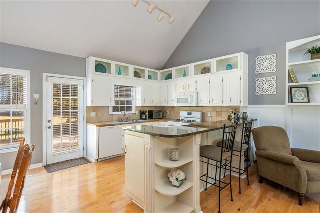 203 Brookhaven Place, Canton, GA 30114