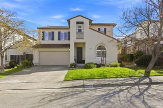 26 Waterbury Ln, Novato, CA 94949