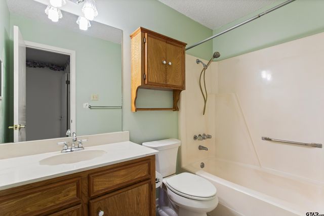 110 Wendy Dr, Whitehouse, TX 75791
