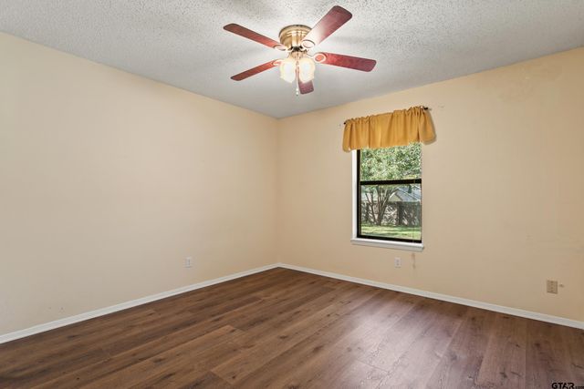 110 Wendy Dr, Whitehouse, TX 75791