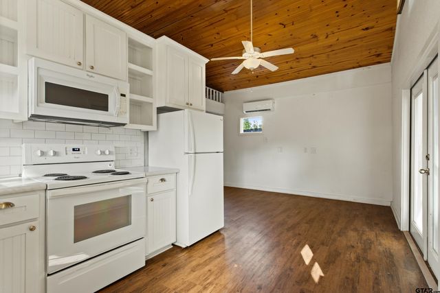110 Wendy Dr, Whitehouse, TX 75791