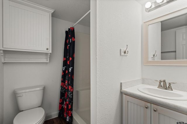 110 Wendy Dr, Whitehouse, TX 75791
