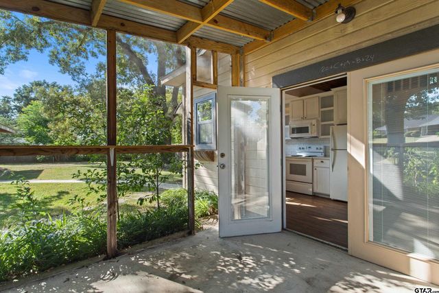110 Wendy Dr, Whitehouse, TX 75791