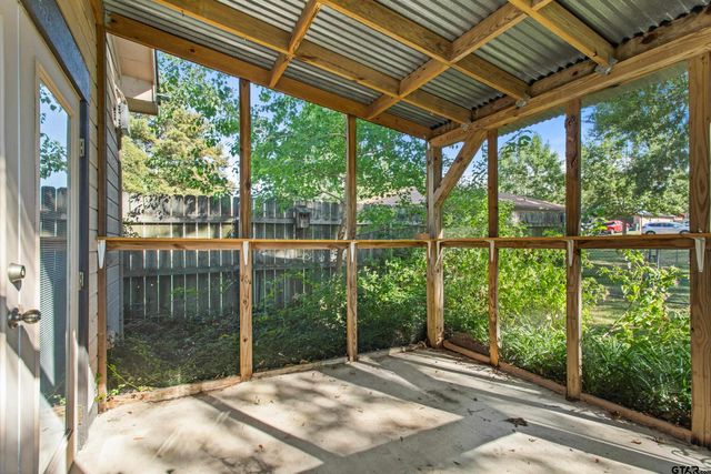 110 Wendy Dr, Whitehouse, TX 75791