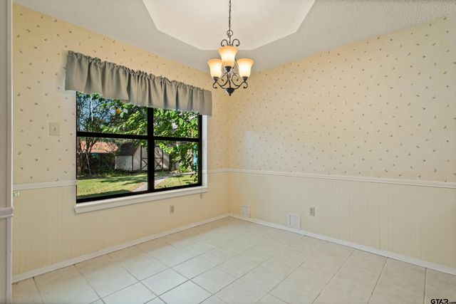 110 Wendy Dr, Whitehouse, TX 75791