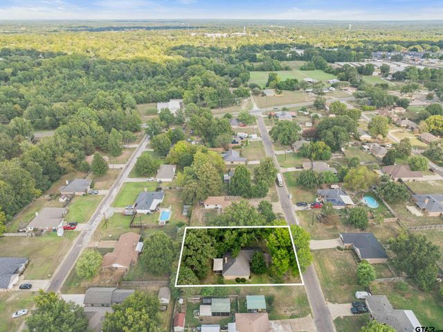 110 Wendy Dr, Whitehouse, TX 75791