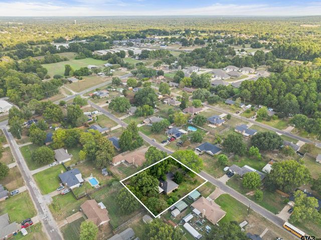 110 Wendy Dr, Whitehouse, TX 75791