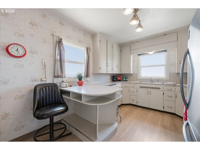 6807 CORREGIDOR Rd, Vancouver, WA 98664