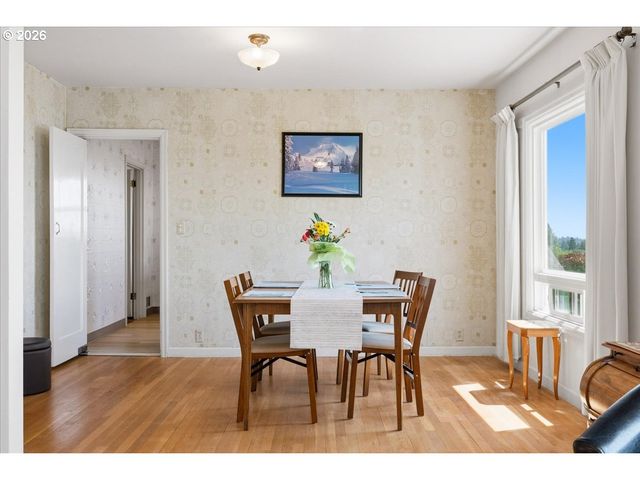 6807 CORREGIDOR Rd, Vancouver, WA 98664