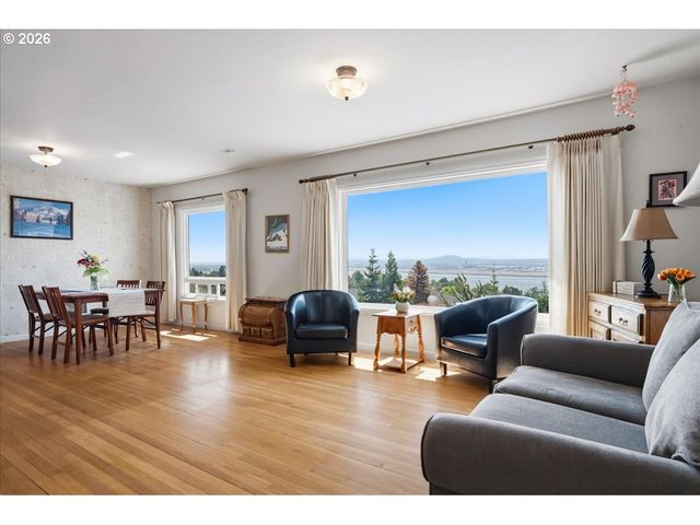 6807 CORREGIDOR Rd, Vancouver, WA 98664