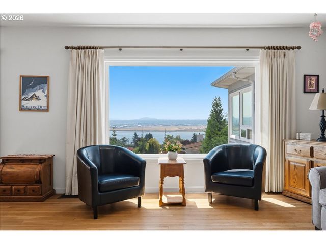 6807 CORREGIDOR Rd, Vancouver, WA 98664