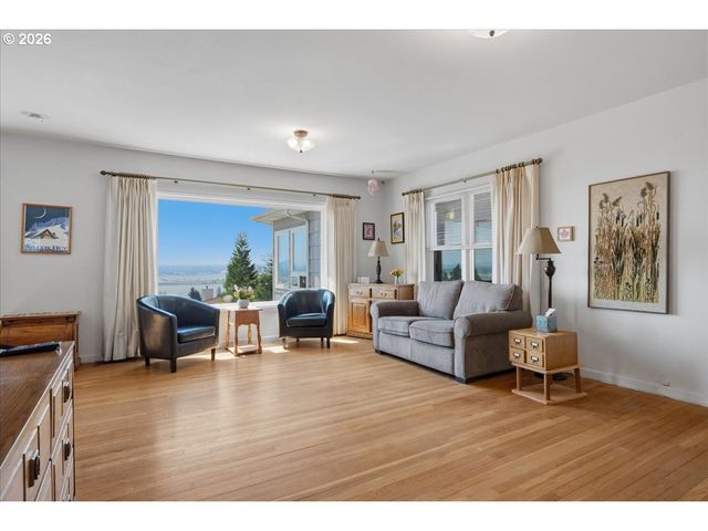 6807 CORREGIDOR Rd, Vancouver, WA 98664