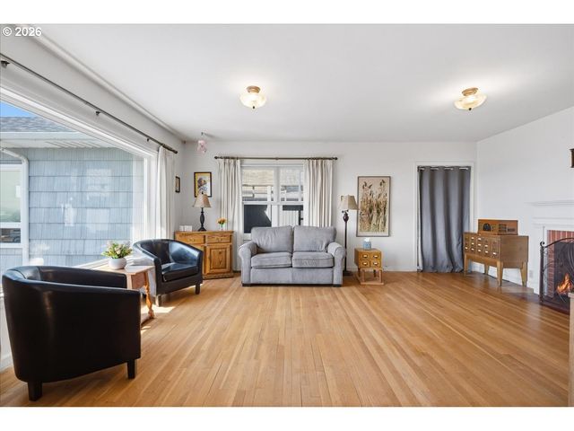 6807 CORREGIDOR Rd, Vancouver, WA 98664