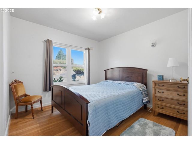 6807 CORREGIDOR Rd, Vancouver, WA 98664