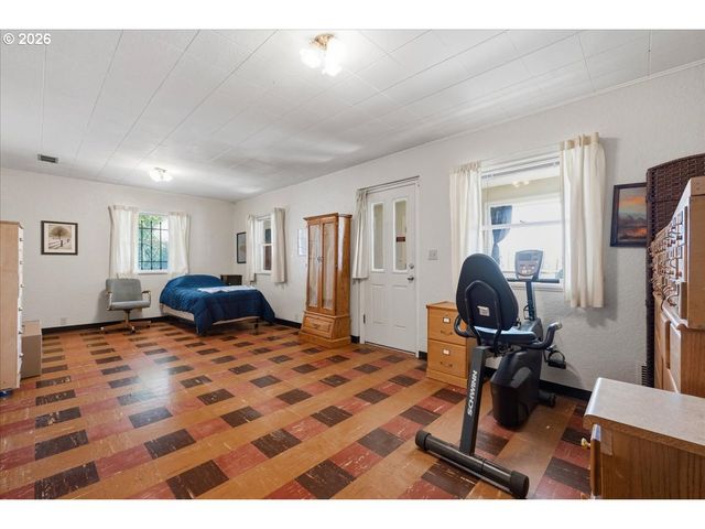 6807 CORREGIDOR Rd, Vancouver, WA 98664