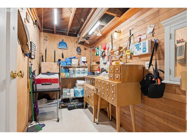 6807 CORREGIDOR Rd, Vancouver, WA 98664