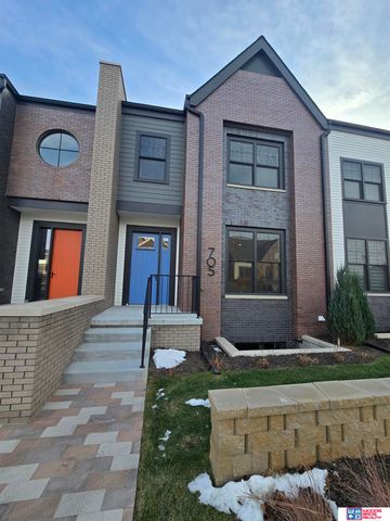 733 Blue Sage Boulevard, Lincoln, NE 68521