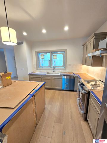 733 Blue Sage Boulevard, Lincoln, NE 68521