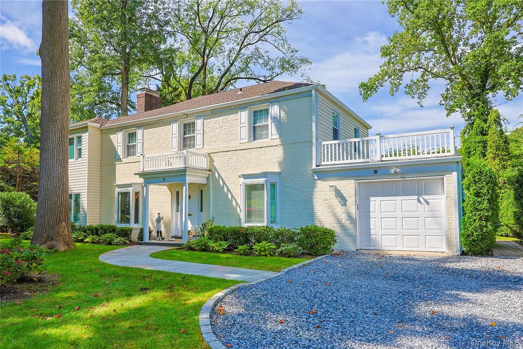 30 Old Field Lane, Great Neck, NY 11020 — photo 2