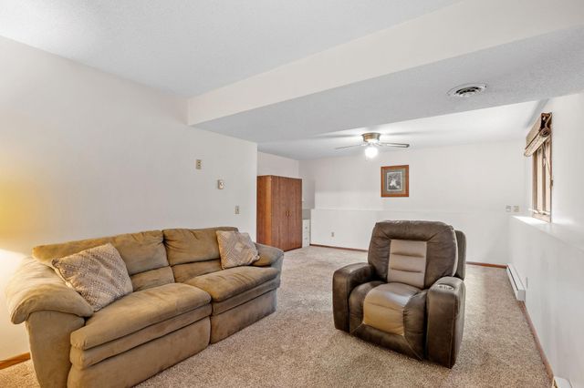 1964 Timber Wolf Trail N, Eagan, MN 55122