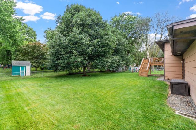 1964 Timber Wolf Trail N, Eagan, MN 55122