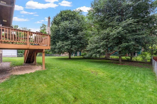 1964 Timber Wolf Trail N, Eagan, MN 55122