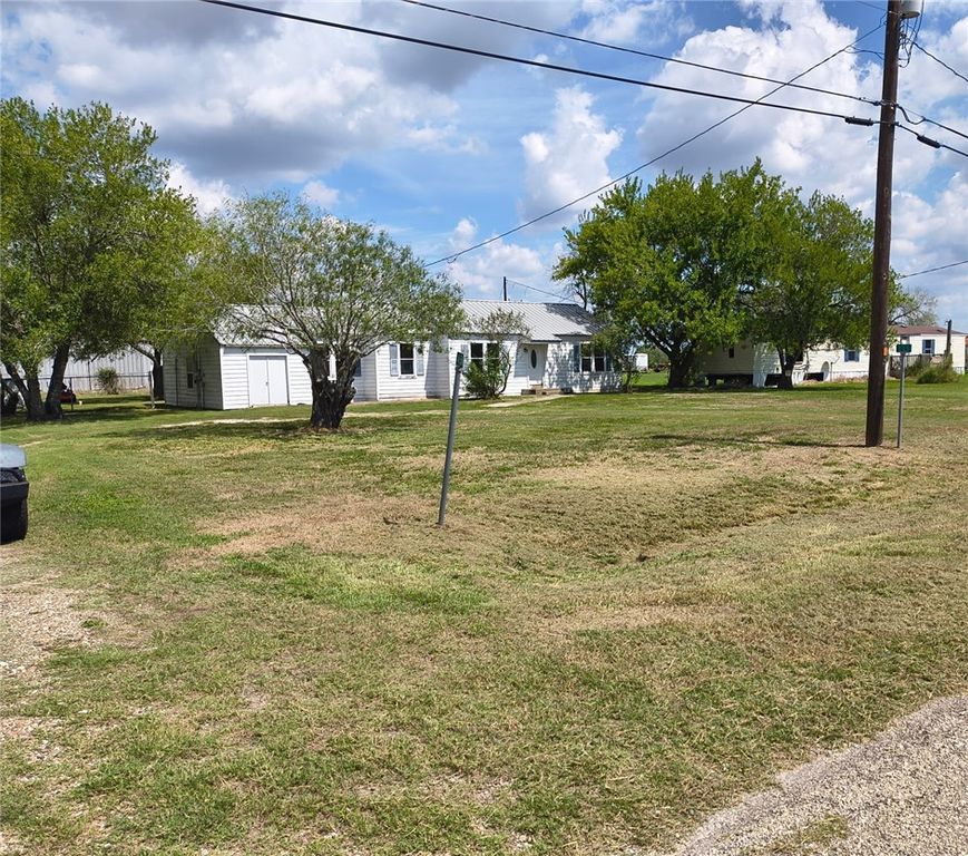145 Churchill Road, Woodsboro, TX 78393 — photo 3