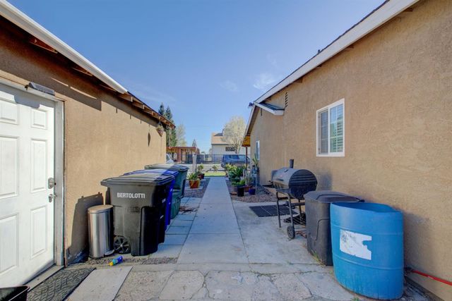 4413 Maud Ave, Keyes, CA 95328