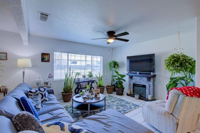 4413 Maud Ave, Keyes, CA 95328