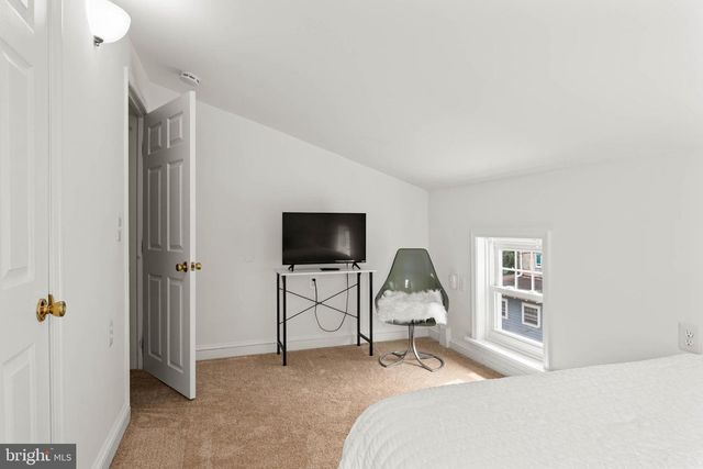 35 E SHARPNACK ST, Philadelphia, PA 19119