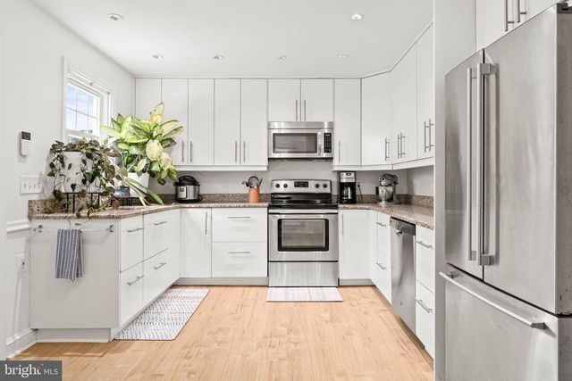 35 E SHARPNACK ST, Philadelphia, PA 19119