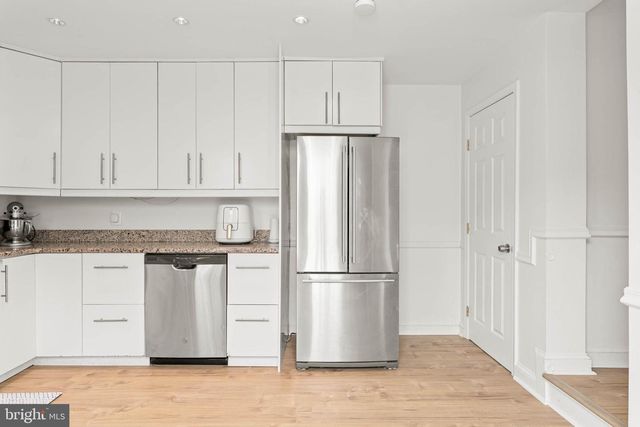 35 E SHARPNACK ST, Philadelphia, PA 19119