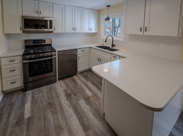 630 Clover Lane, Schaumburg, IL 60193