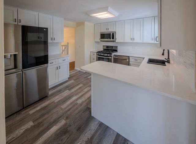 630 Clover Lane, Schaumburg, IL 60193