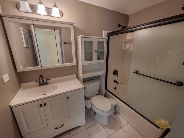 630 Clover Lane, Schaumburg, IL 60193