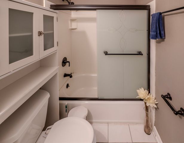 630 Clover Lane, Schaumburg, IL 60193